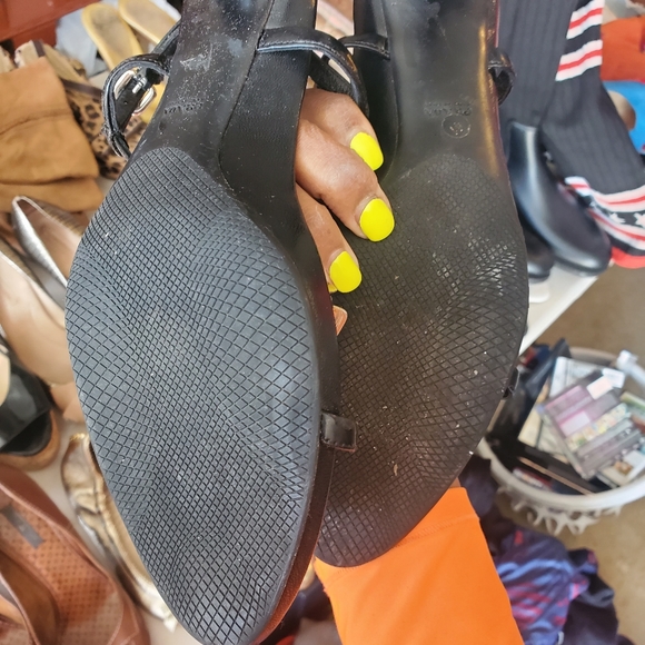 Prada sandals with silver Prada hardwarr - Picture 2 of 4